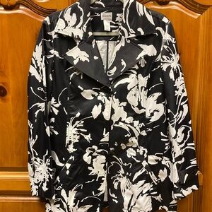 Chico’s Black & White Floral Button Front Jacket / Car Coat